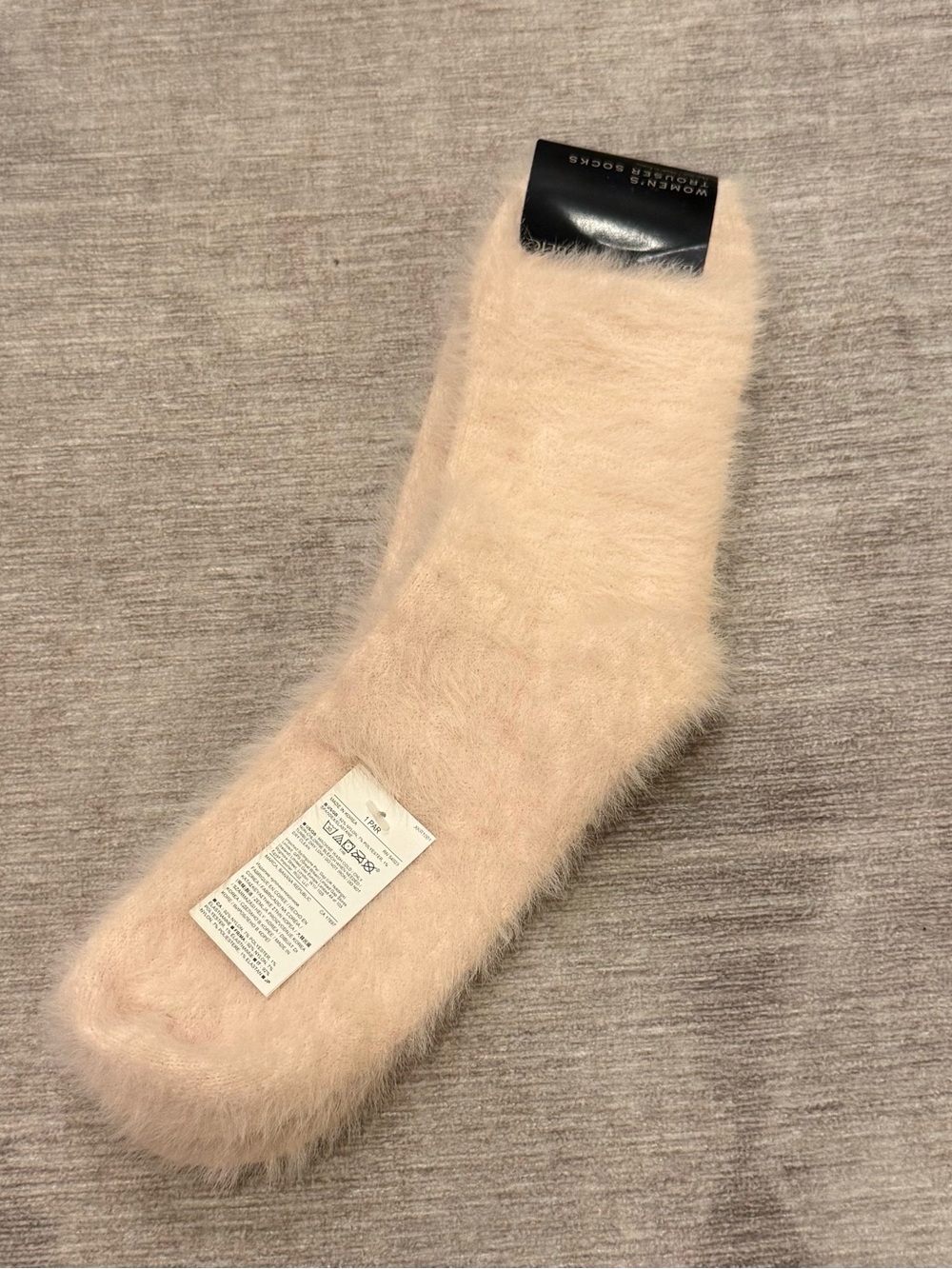 Banana Republic Plush Fuzzy Trouser Socks - Pale Pink